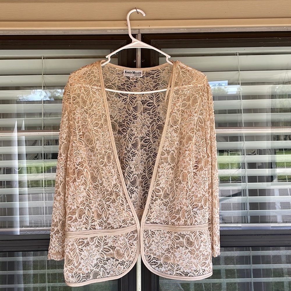 **Beautiful 2 Piece Champagne Gold Gown with lace jacket** - Picture 6 of 10